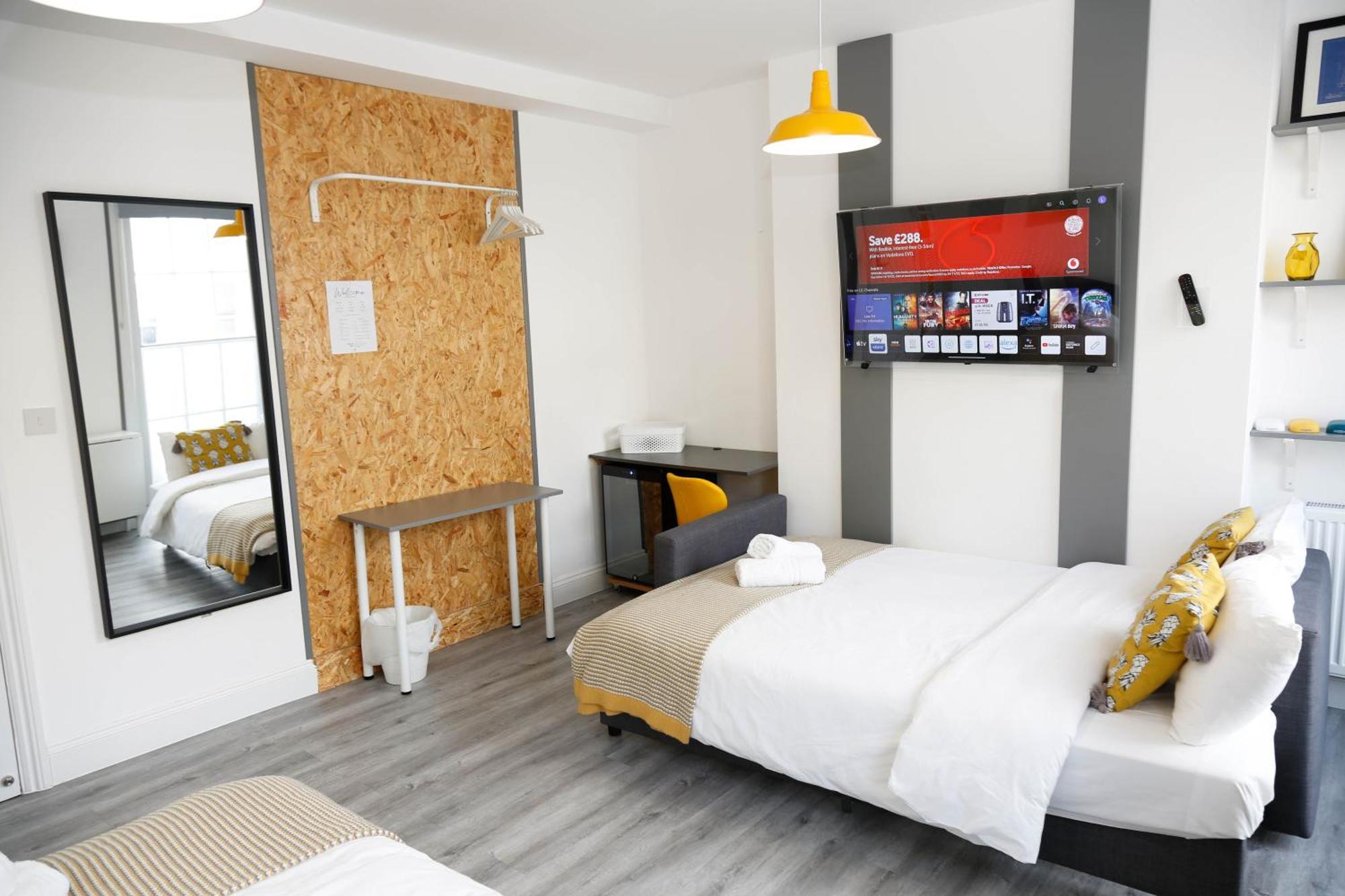 Luxury Rooms In Camden Town Near Shops, Cafes, Bars & Metro With Shared Bathrooms ロンドン エクステリア 写真