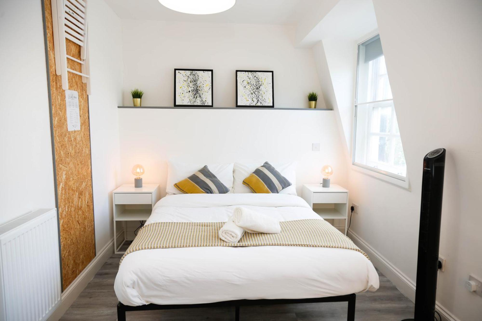Luxury Rooms In Camden Town Near Shops, Cafes, Bars & Metro With Shared Bathrooms ロンドン エクステリア 写真