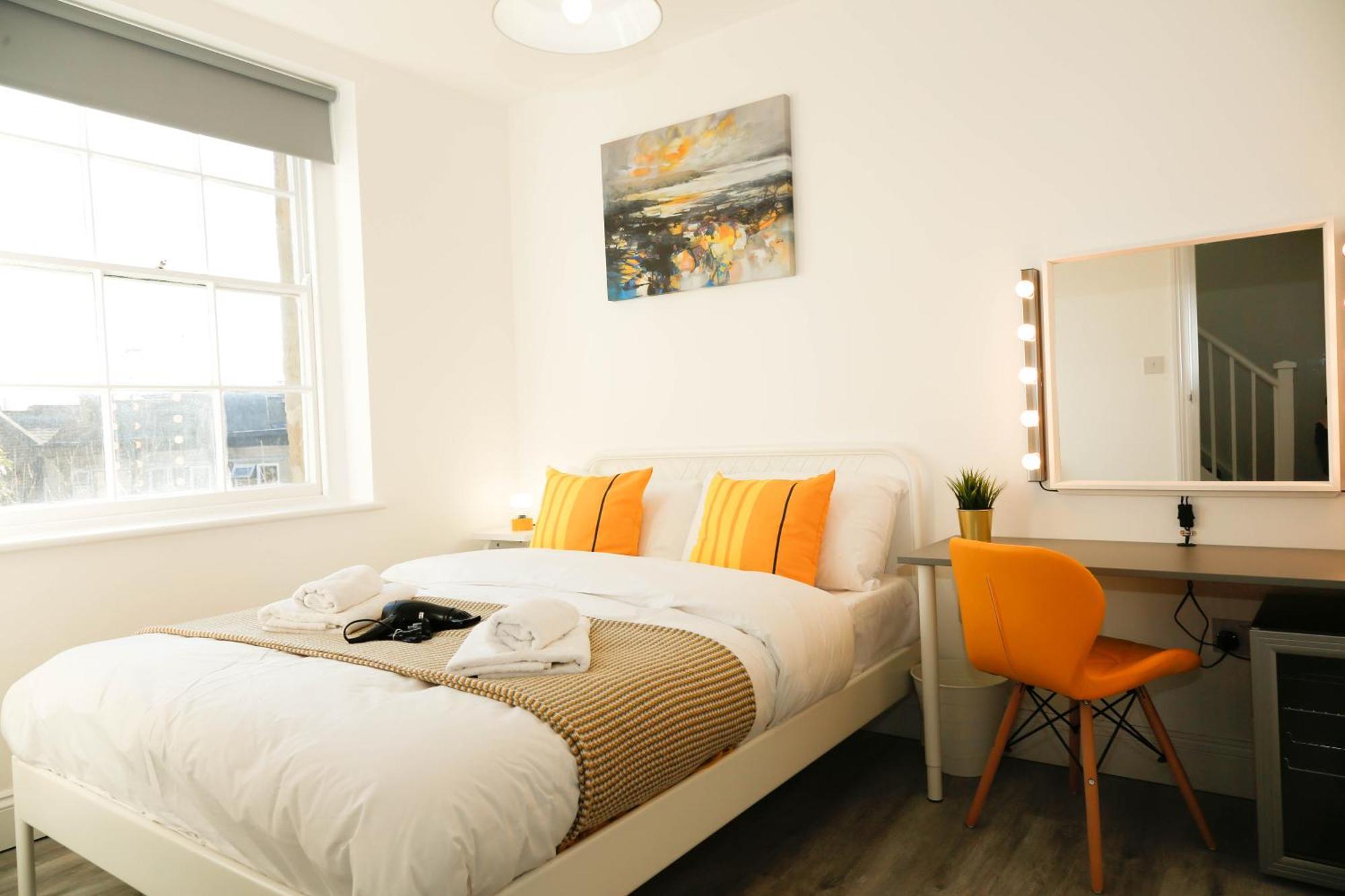 Luxury Rooms In Camden Town Near Shops, Cafes, Bars & Metro With Shared Bathrooms ロンドン エクステリア 写真